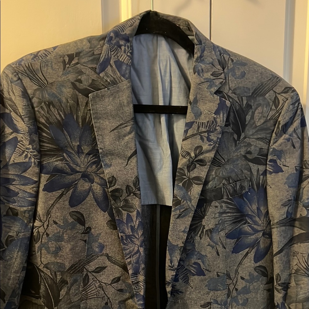 TALLIA Blue and Gray Sport Coat with Tropical Print